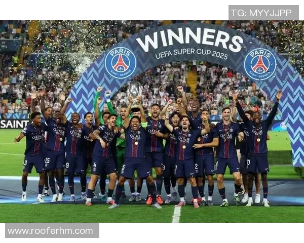 巴萨与热刺全场精彩对决回顾球迷热情高涨的比赛瞬间分析